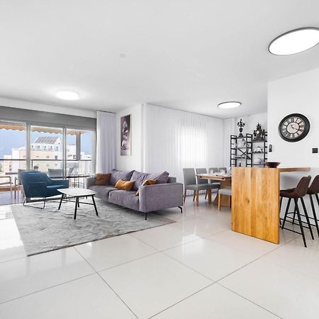 شقة Ocean View Oasis With Balcony For Families أشدود المظهر الخارجي الصورة